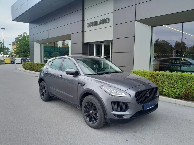 Jaguar E-Pace usata a Cuneo (3)