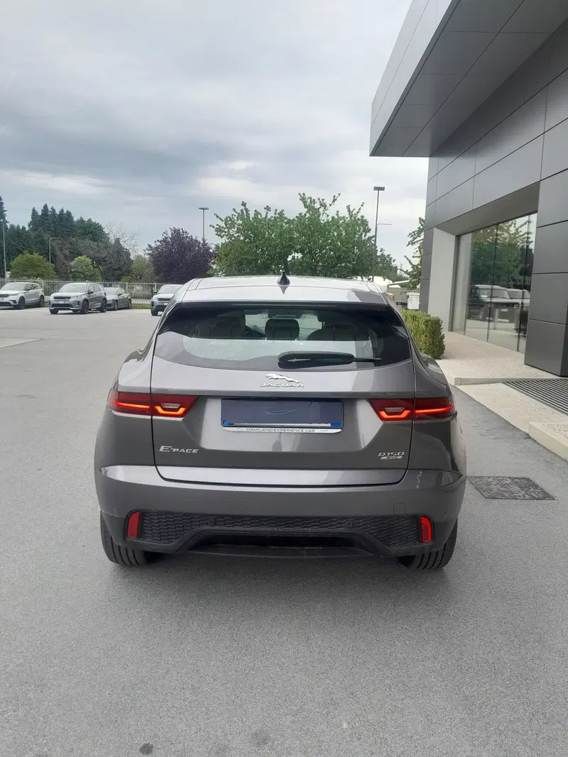 Jaguar E-Pace usata a Cuneo (7)