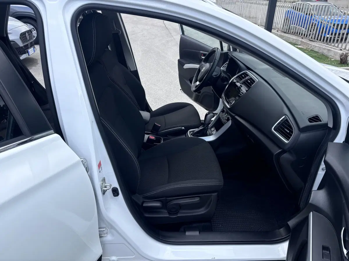 Suzuki S-Cross usata a Ancona (13)
