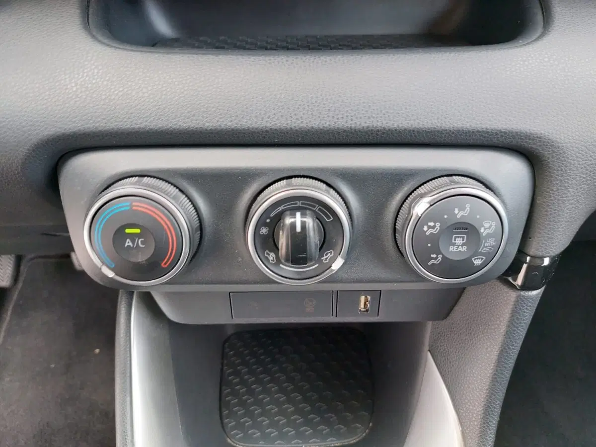 Toyota Yaris usata a Pavia (8)