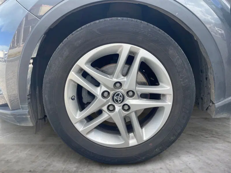 Toyota Toyota C-HR usata a Reggio Calabria (13)