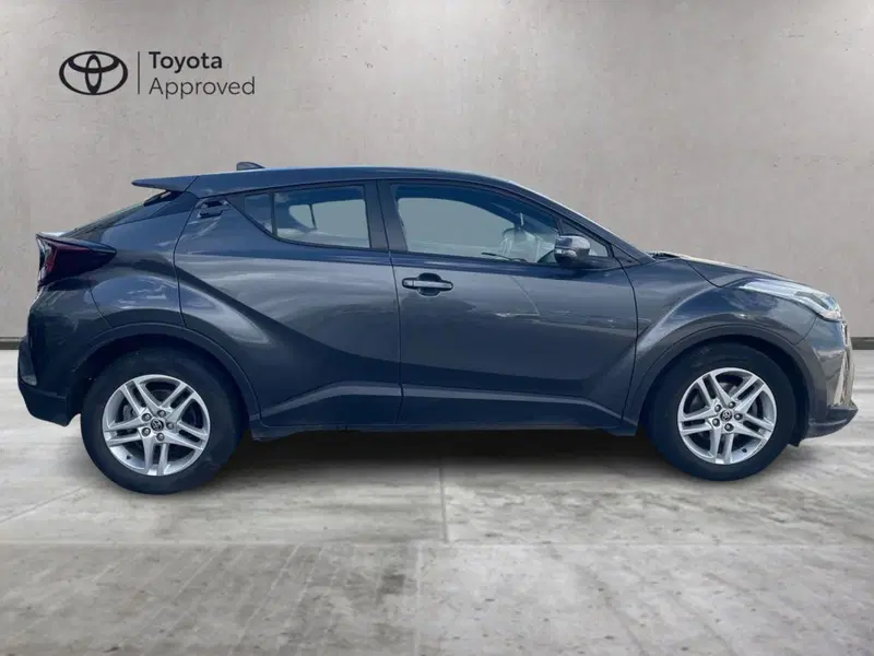 Toyota Toyota C-HR usata a Reggio Calabria (4)