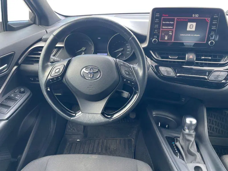 Toyota Toyota C-HR usata a Reggio Calabria (8)