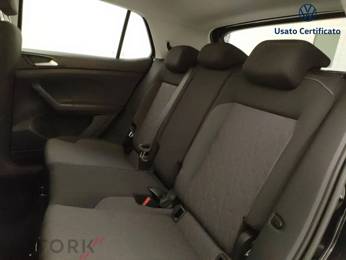 Volkswagen T-Cross nuova a Varese (10)