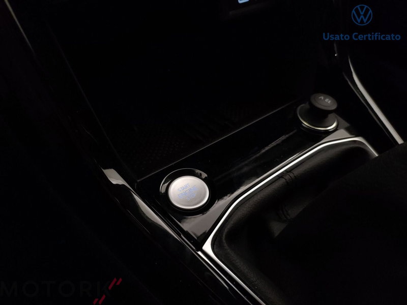Volkswagen T-Cross nuova a Varese (17)