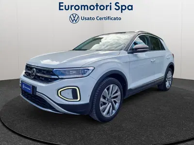 Volkswagen T-Roc 2.0 tdi Style 115cv del 2023 usata a Monteriggioni