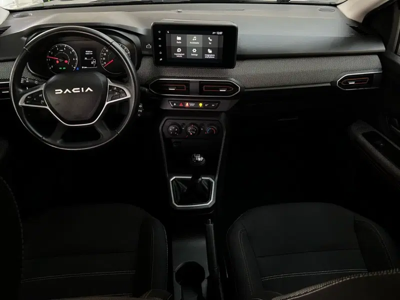 Dacia Sandero usata a Roma (11)