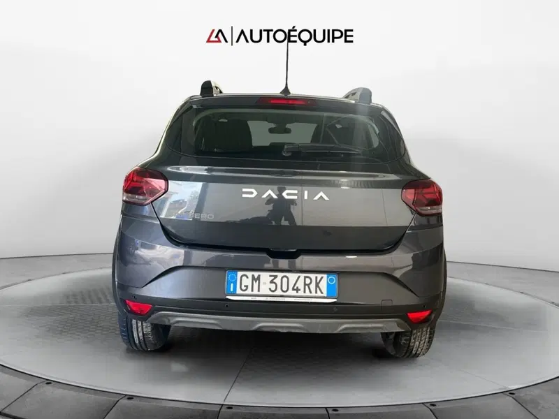 Dacia Sandero usata a Roma (4)