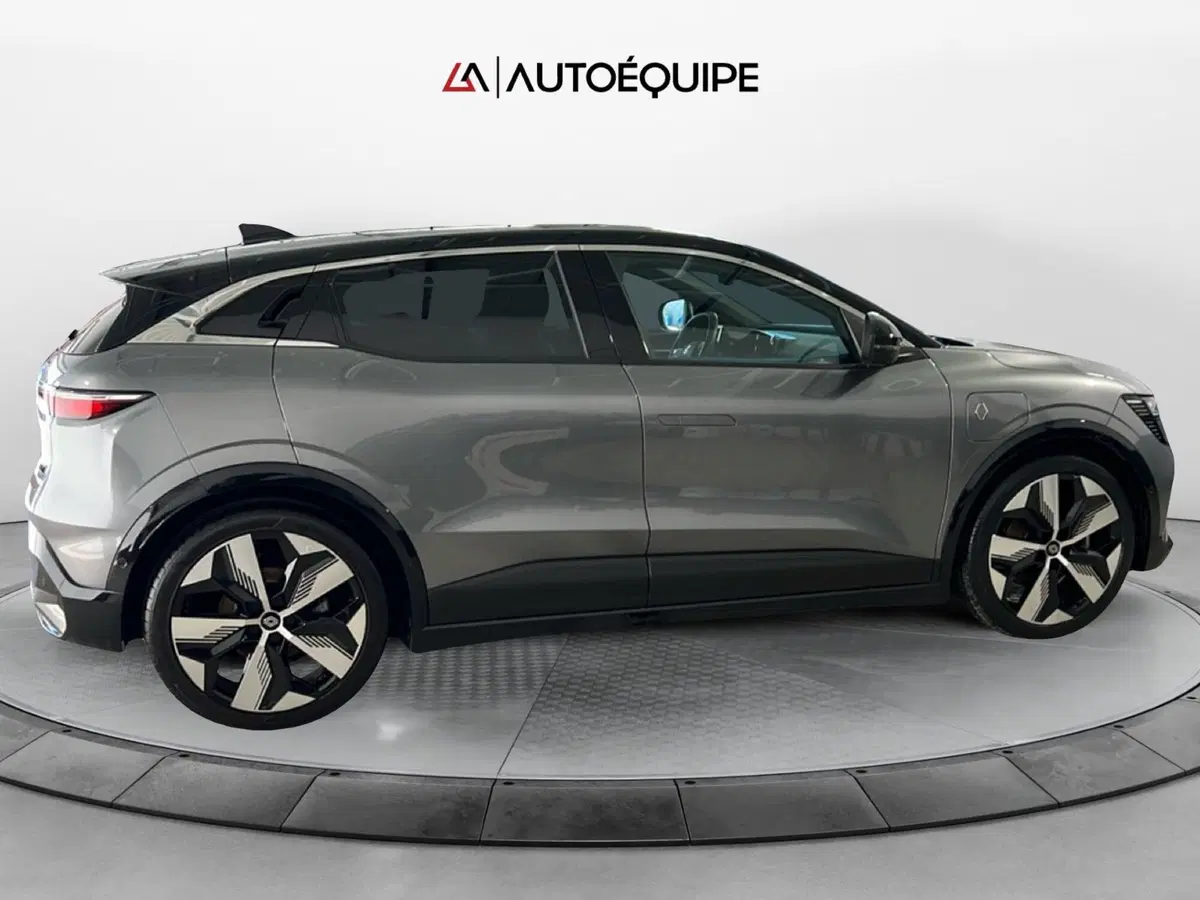 Renault Megane E-Tech Electric usata a Roma (6)