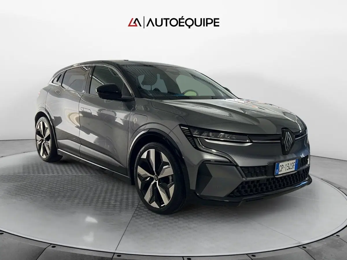 Renault Megane E-Tech Electric usata a Roma (7)