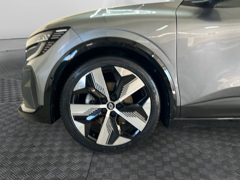 Renault Megane E-Tech Electric usata a Roma (9)