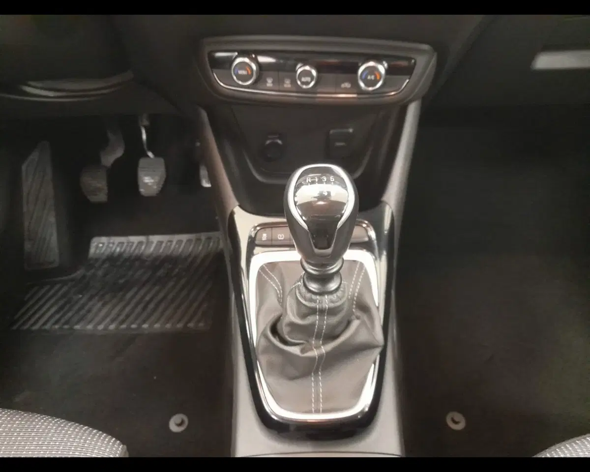 Opel Crossland usata a Asti (16)