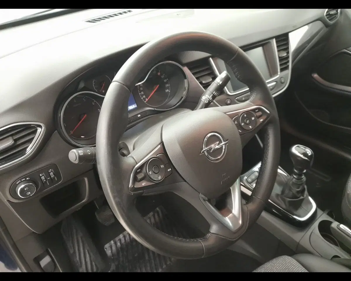 Opel Crossland usata a Asti (9)