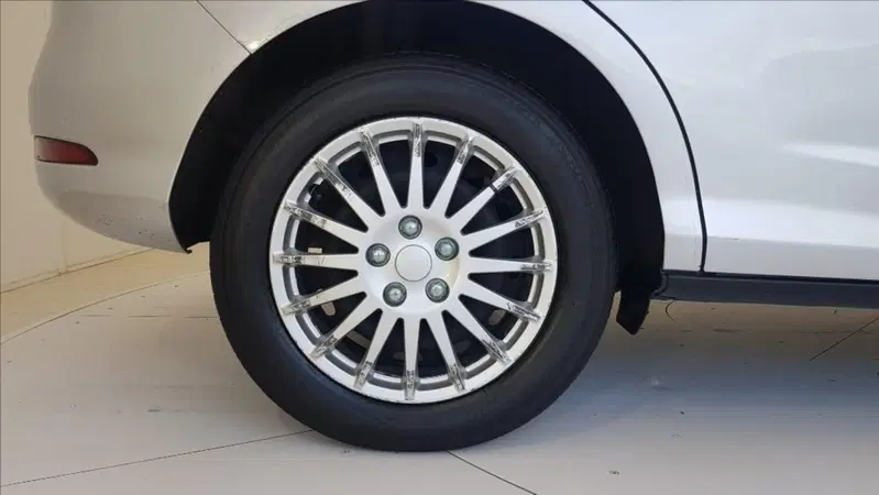 Ford B-Max usata a Lucca (9)
