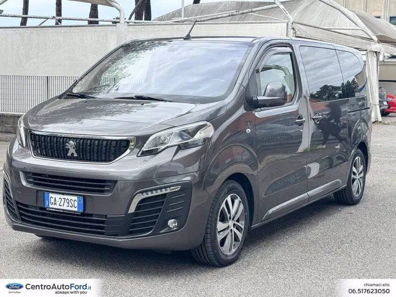 Peugeot Traveller usata a Roma