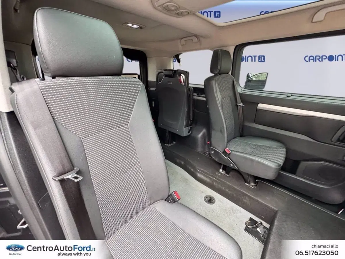 Peugeot Traveller usata a Roma (10)