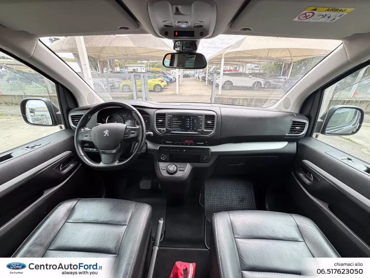 Peugeot Traveller usata a Roma (11)