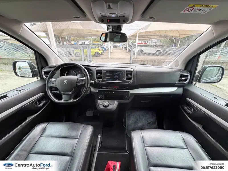 Peugeot Traveller usata a Roma (11)