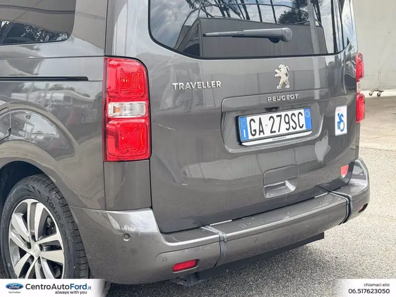 Peugeot Traveller usata a Roma (17)