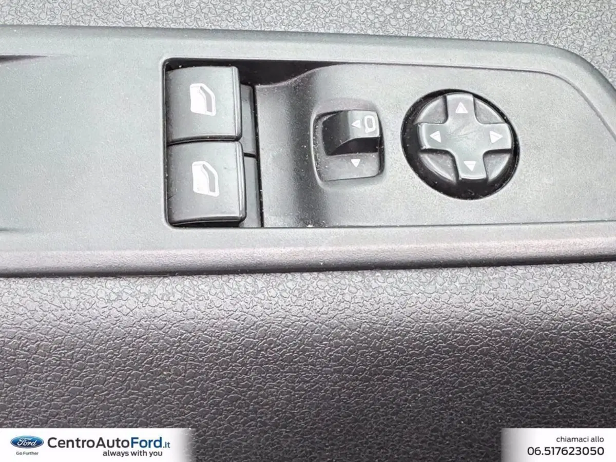 Peugeot Traveller usata a Roma (20)