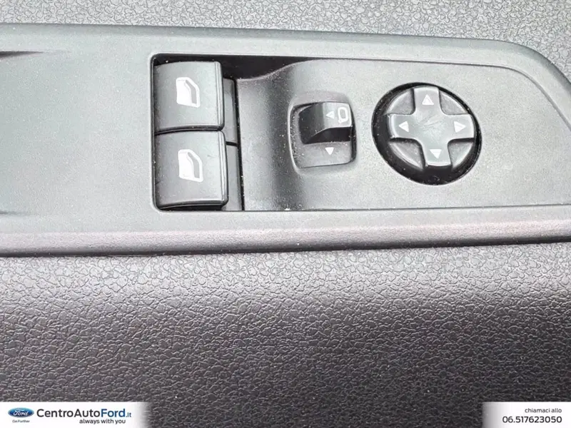 Peugeot Traveller usata a Roma (20)