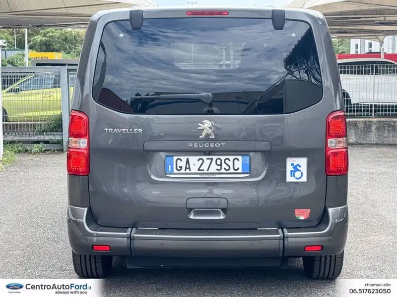 Peugeot Traveller usata a Roma (4)