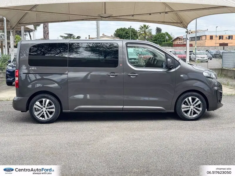 Peugeot Traveller usata a Roma (5)