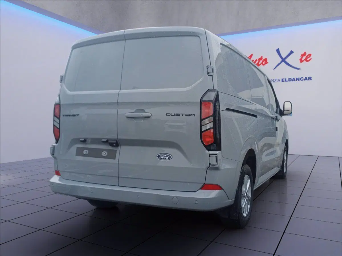 Ford Transit Custom Furgone nuova a Milano (10)