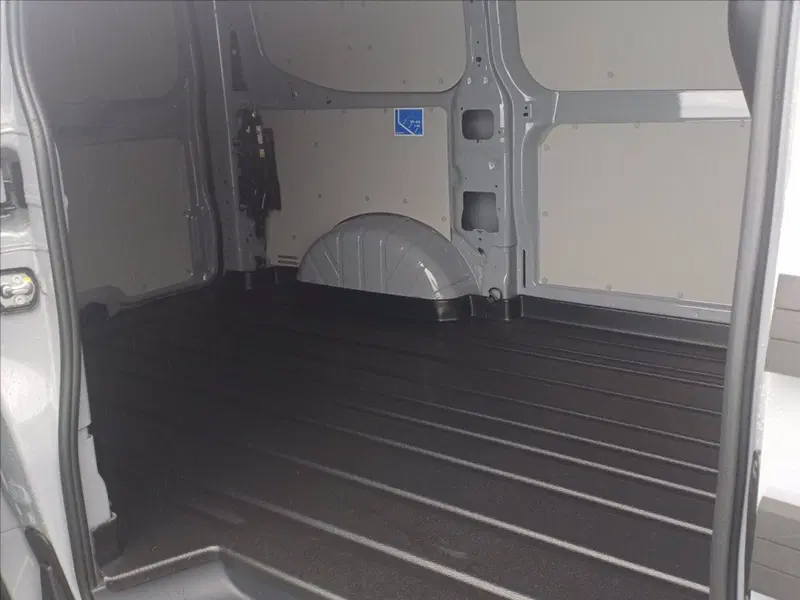 Ford Transit Custom Furgone nuova a Milano (17)