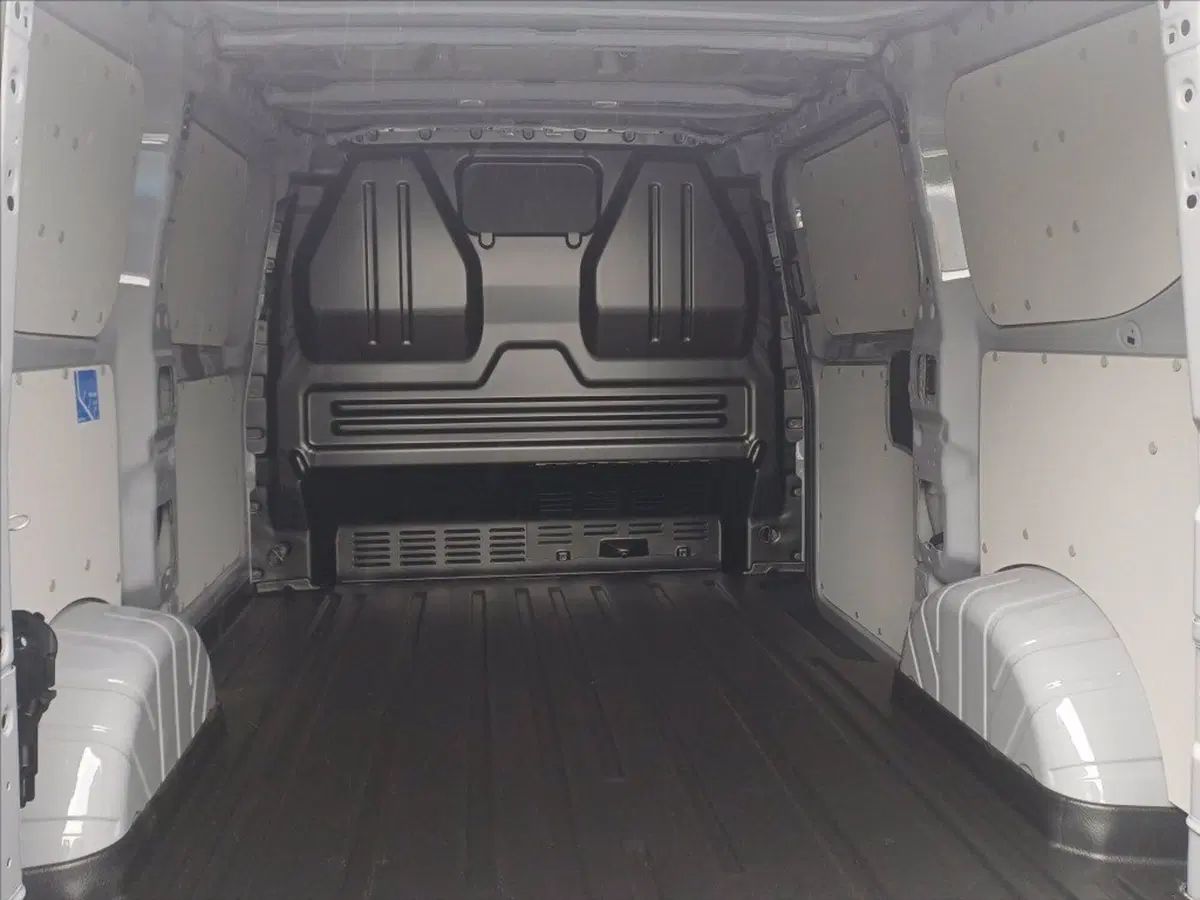 Ford Transit Custom Furgone nuova a Milano (17)