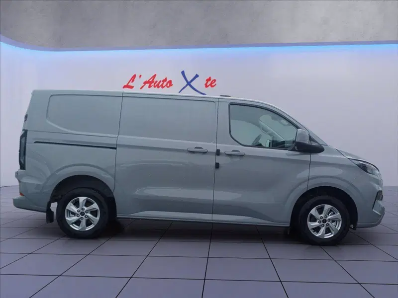 Ford Transit Custom Furgone nuova a Milano (4)