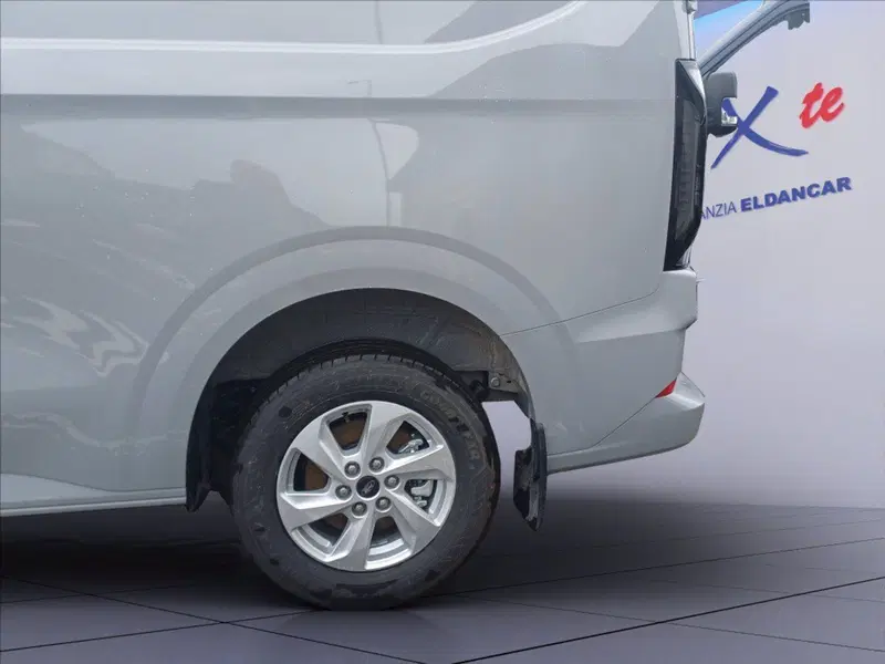 Ford Transit Custom Furgone nuova a Milano (7)