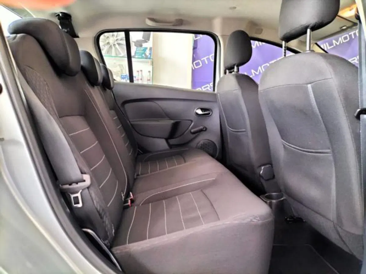 Dacia Sandero usata a Messina (14)