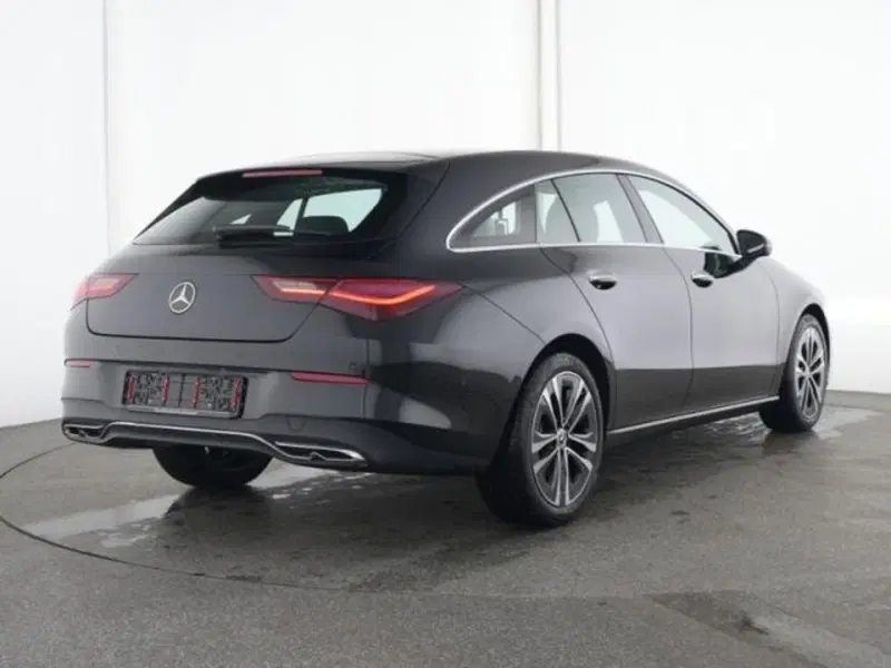 Mercedes-Benz CLA Shooting Brake usata a Milano (3)