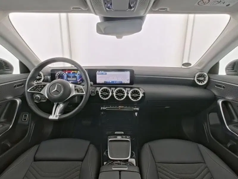 Mercedes-Benz CLA Shooting Brake usata a Milano (5)