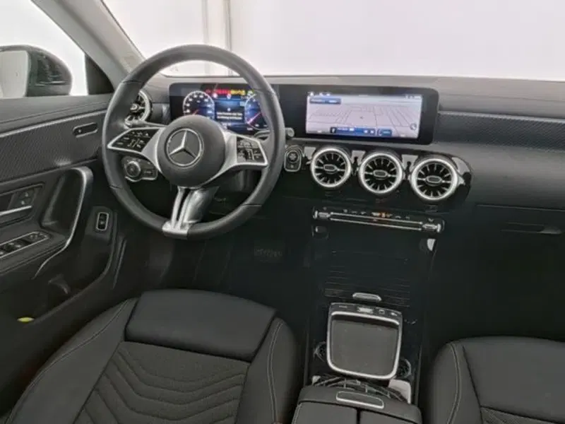 Mercedes-Benz CLA Shooting Brake usata a Milano (6)