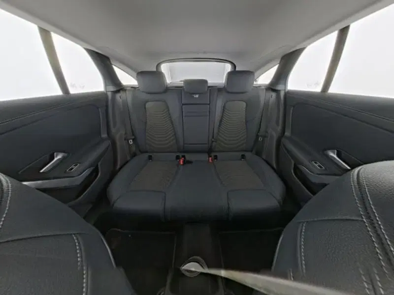 Mercedes-Benz CLA Shooting Brake usata a Milano (7)