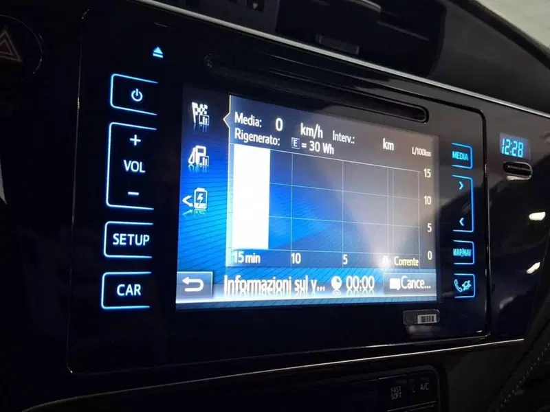 Toyota Auris Station Wagon usata a Torino (10)