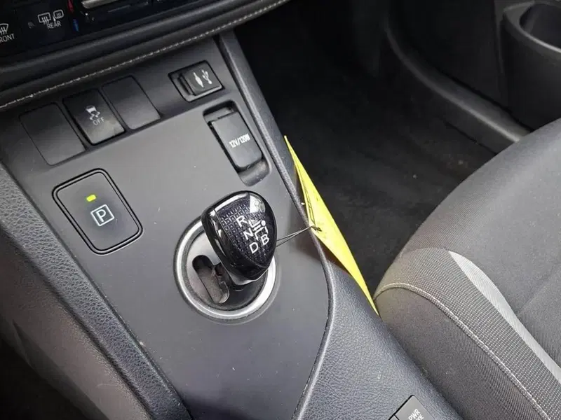 Toyota Auris Station Wagon usata a Torino (11)