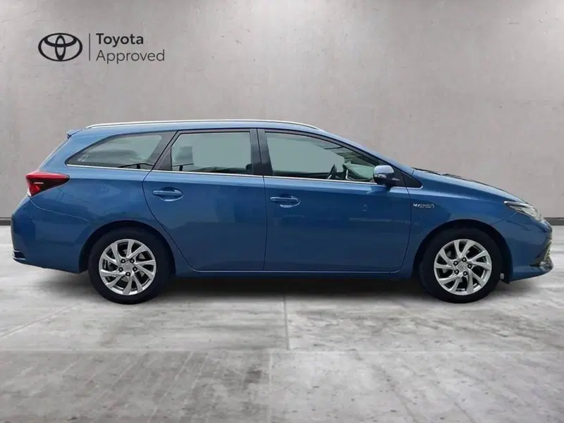 Toyota Auris Station Wagon usata a Torino (6)