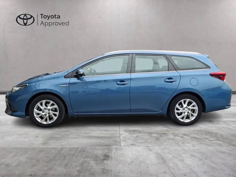 Toyota Auris Station Wagon usata a Torino (7)