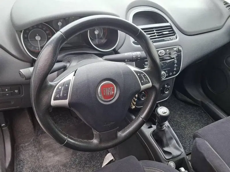 Fiat Punto usata a Torino (12)