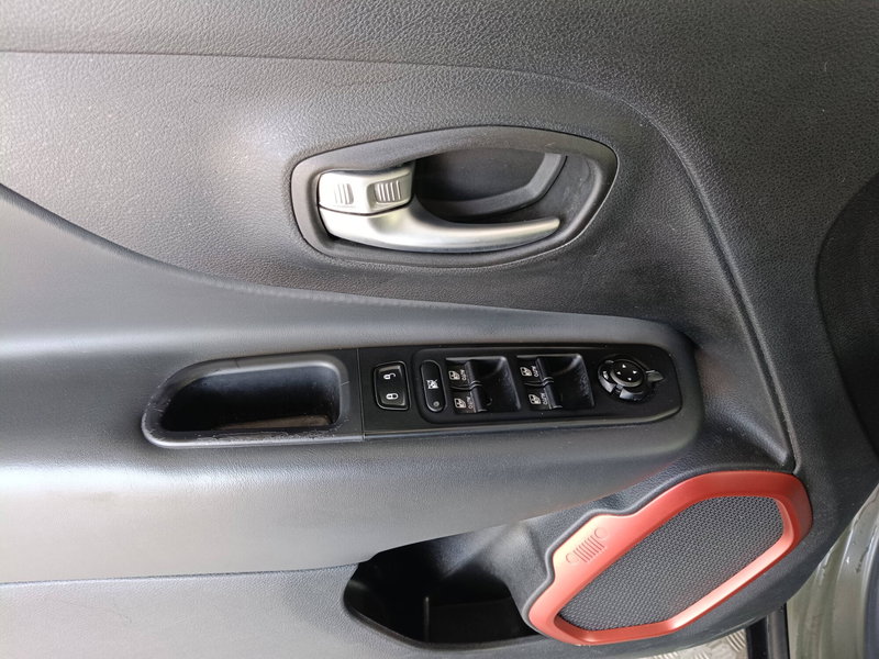 Jeep Renegade usata a Ascoli Piceno (19)