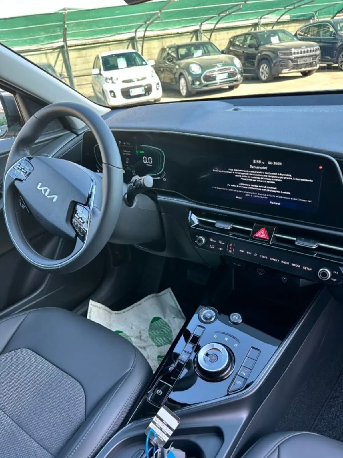 Kia Niro nuova a Novara (4)