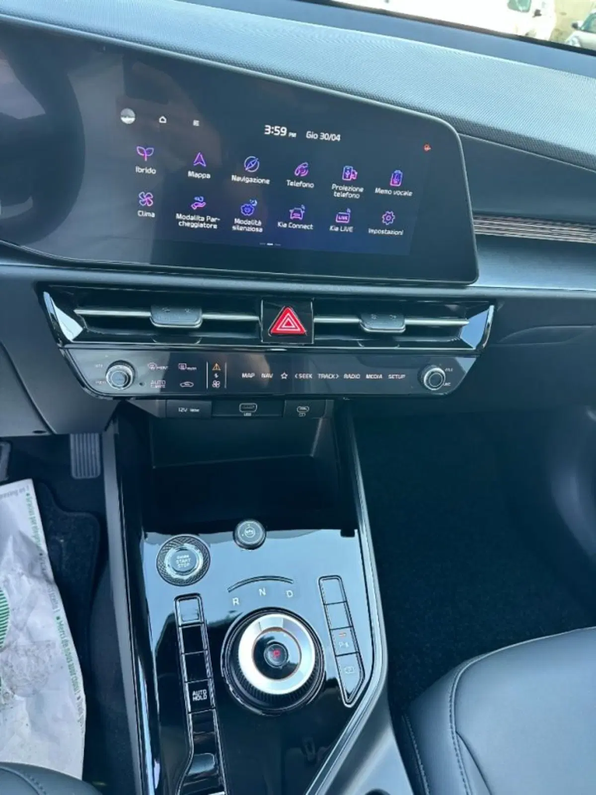 Kia Niro nuova a Novara (8)