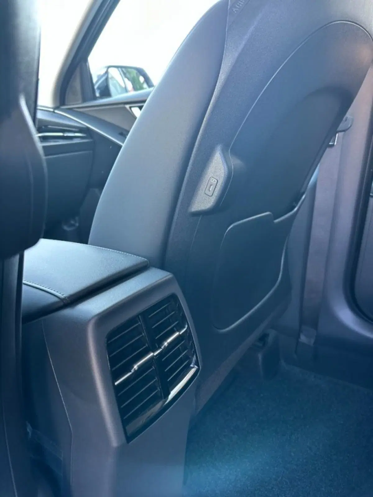 Kia Niro nuova a Novara (9)
