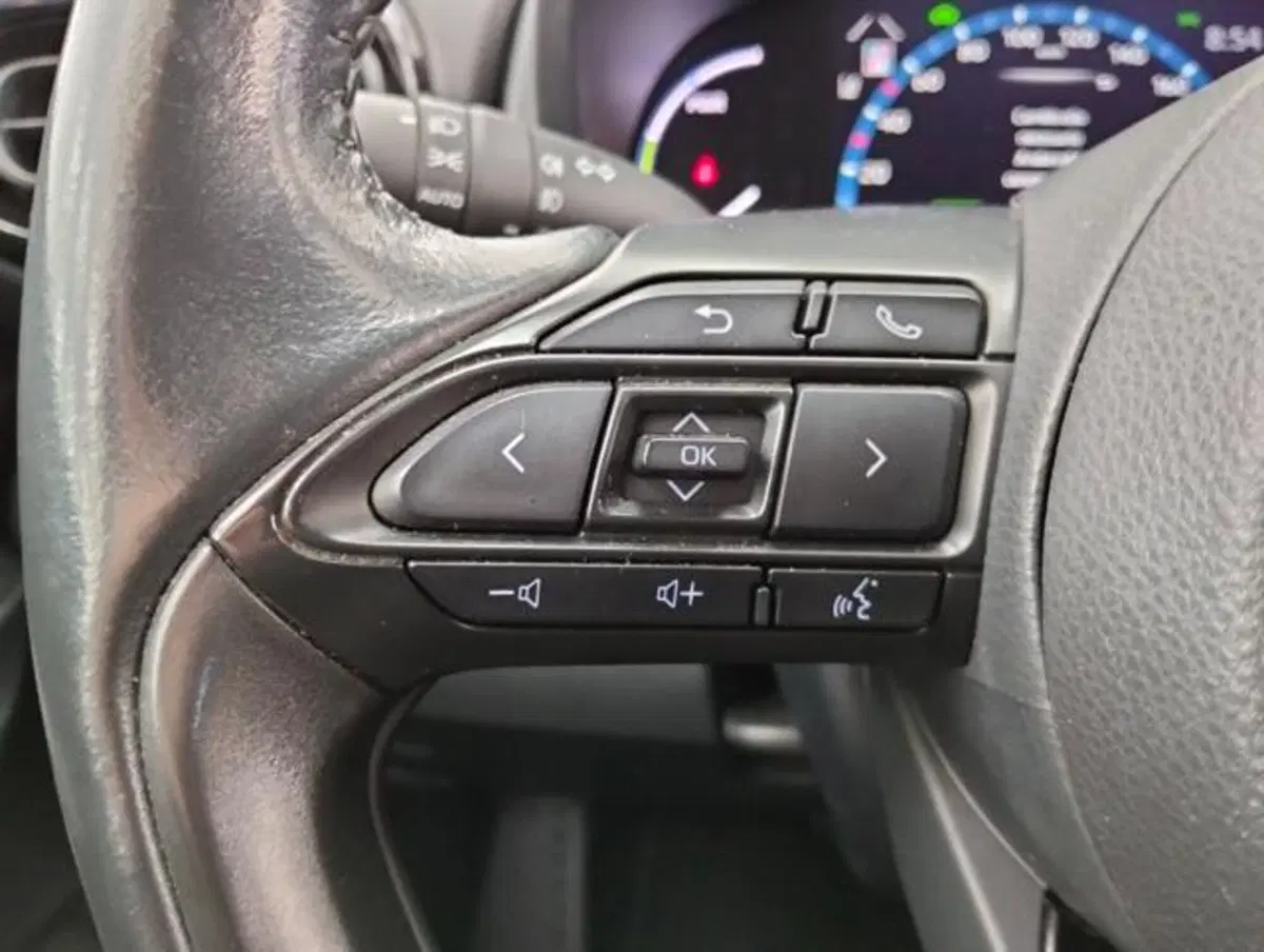 Toyota Yaris Cross usata a Como (12)