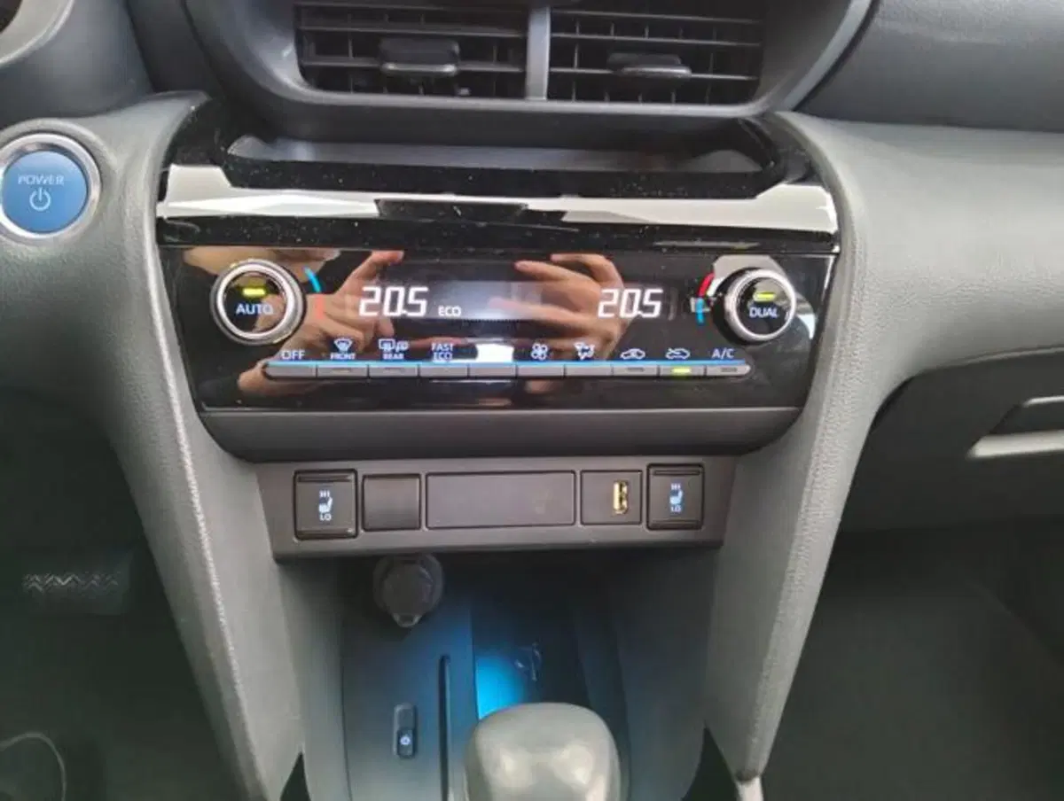 Toyota Yaris Cross usata a Como (19)