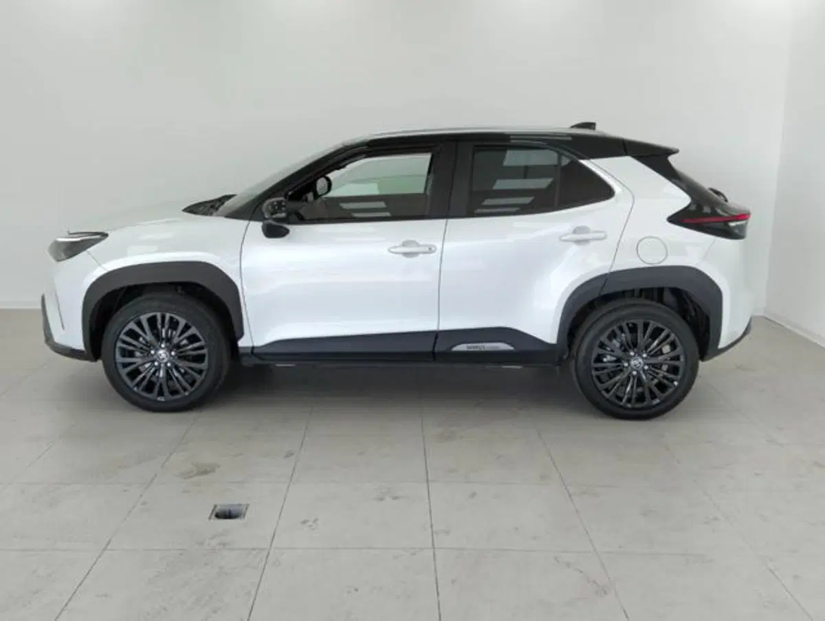 Toyota Yaris Cross usata a Como (8)