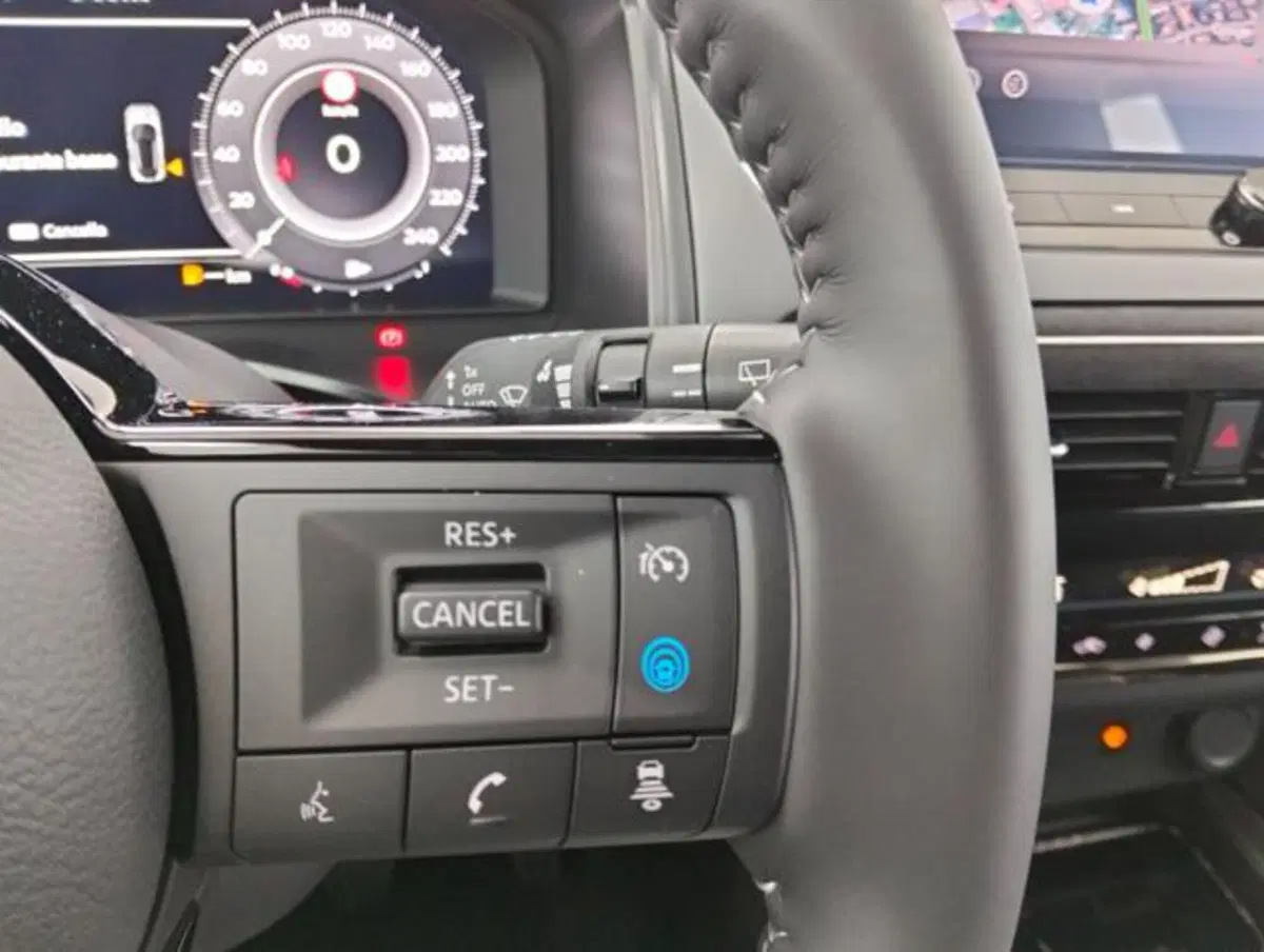 Nissan Qashqai nuova a Como (12)